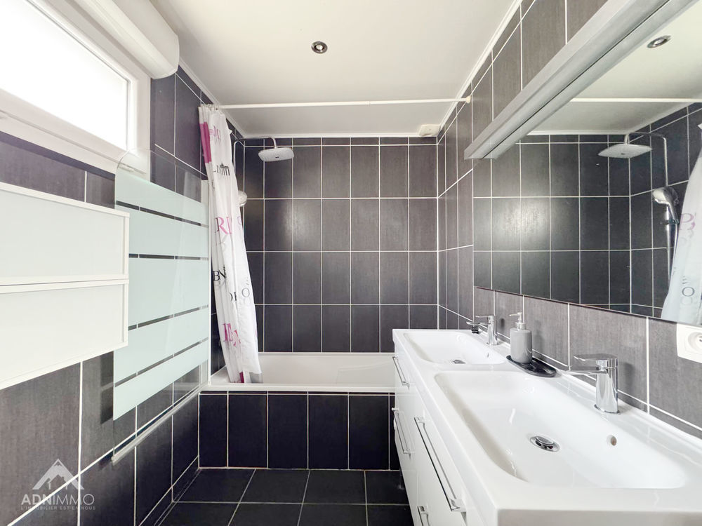 � vendre  Maison Saint-Genis-Pouilly (01630)