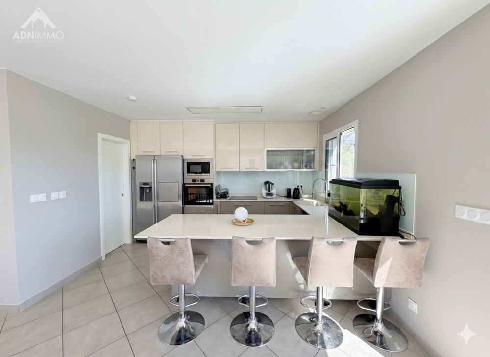 � vendre  Maison P�ron (01630)