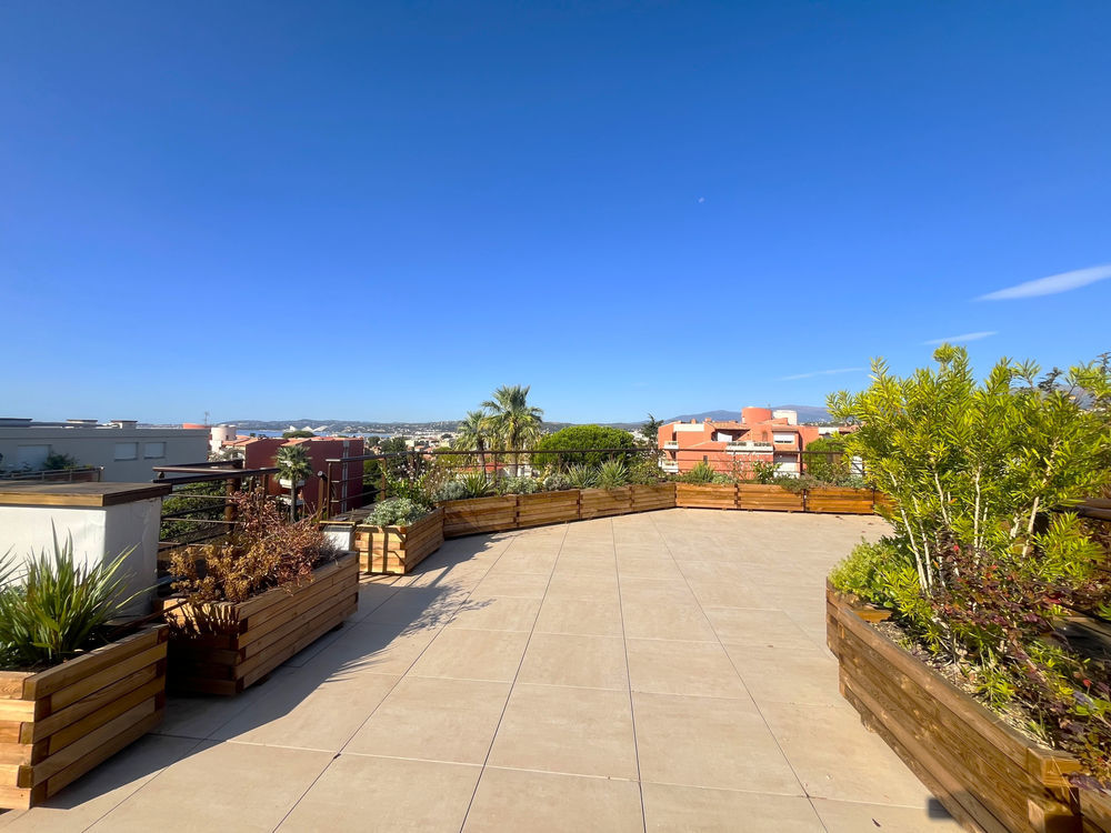   Saint-Laurent-du-Var (06700)