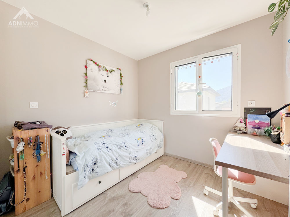 � vendre  Maison P�ron (01630)