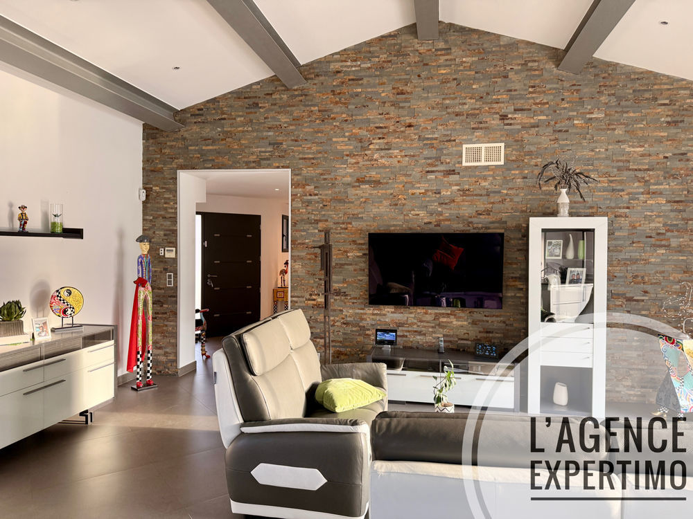 � vendre  Maison Uchaux (84100)