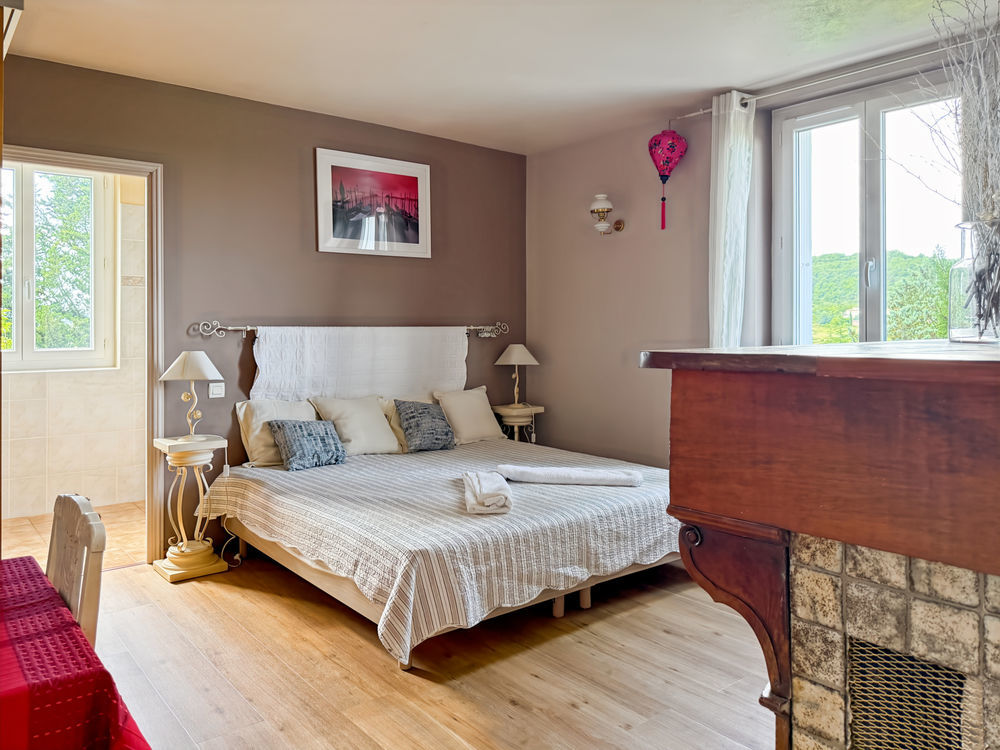 � vendre  Propri�t�/ch�teau Villeneuve-de-Berg (07170)