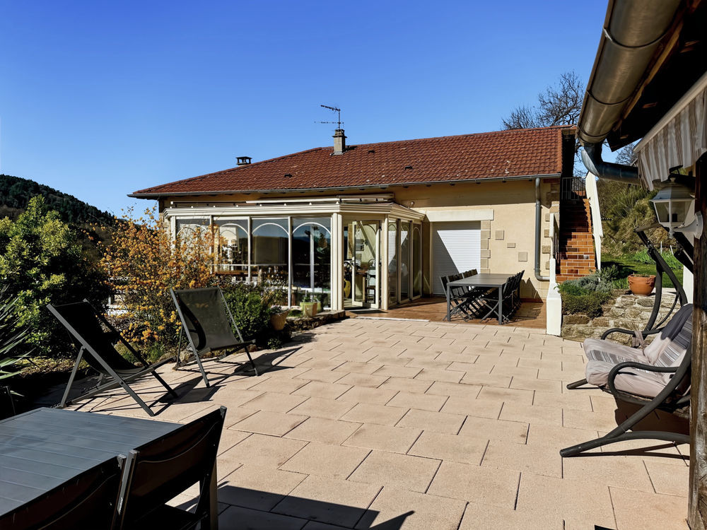 � vendre  Propri�t�/ch�teau Genestelle (07530)