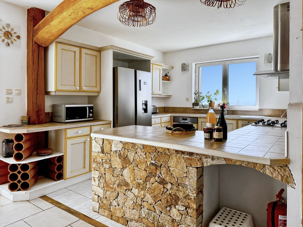 � vendre  Propri�t�/ch�teau Genestelle (07530)