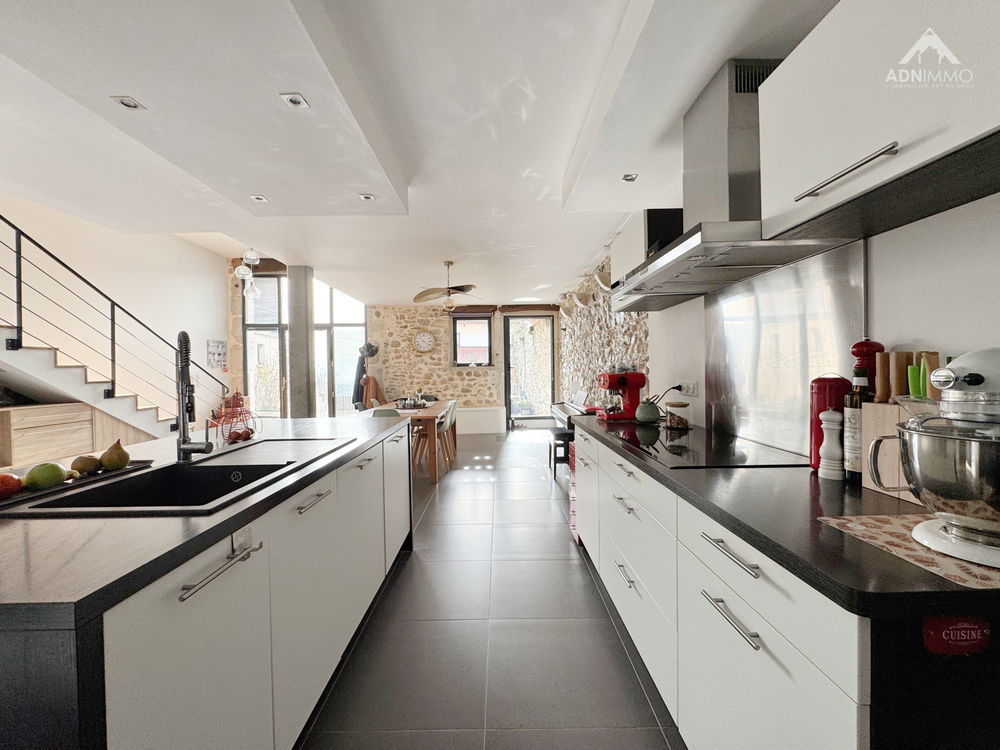 � vendre  Maison P�ron (01630)