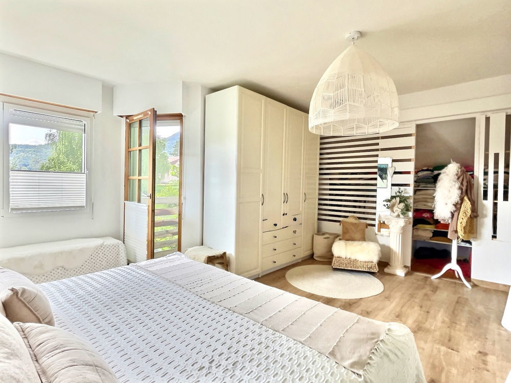 � vendre  Maison Divonne-les-Bains (01220)