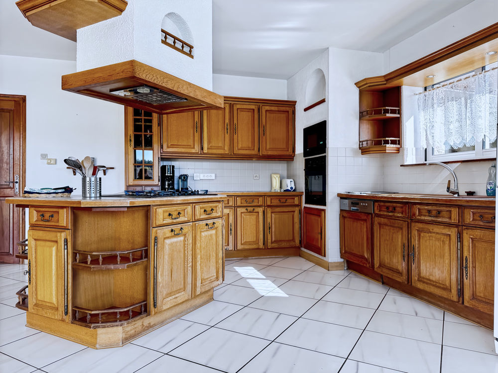 � vendre  Propri�t�/ch�teau Genestelle (07530)