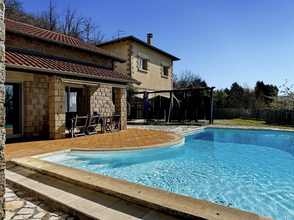 � vendre  Propri�t�/ch�teau Genestelle (07530)