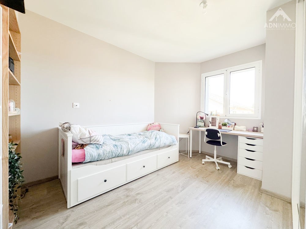 � vendre  Maison P�ron (01630)