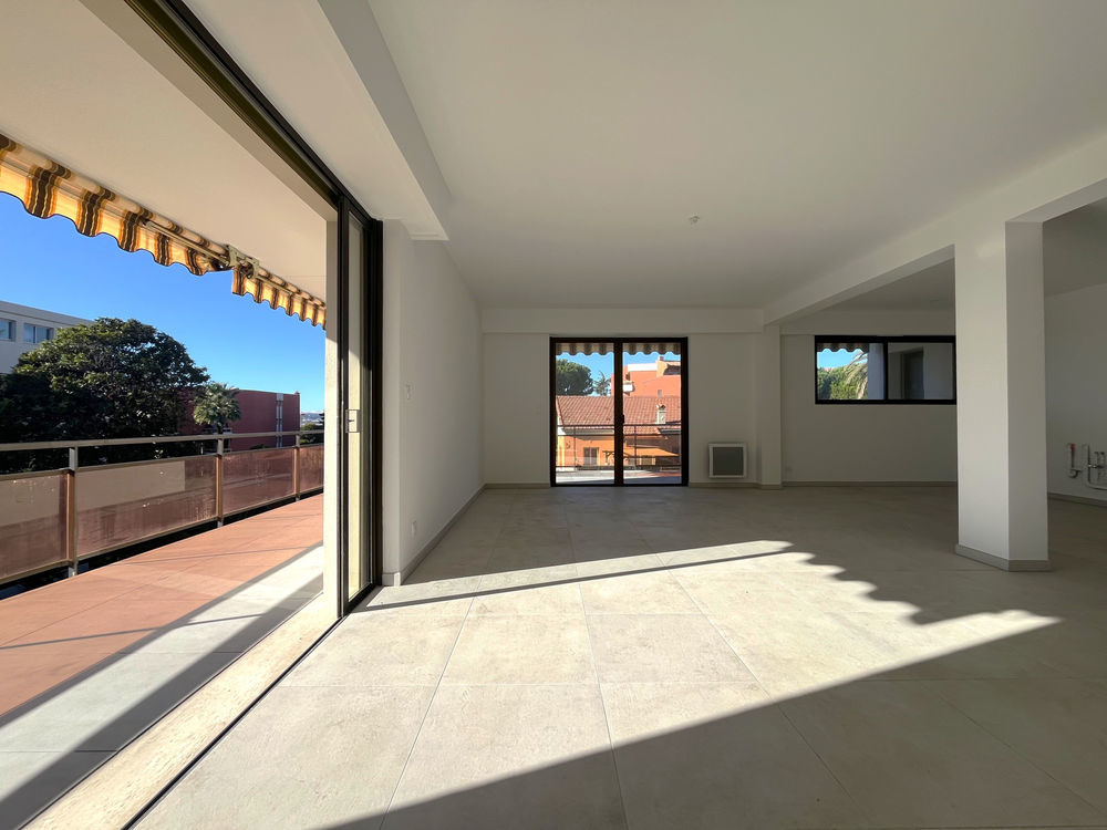 � vendre  Appartement Saint-Laurent-du-Var (06700)