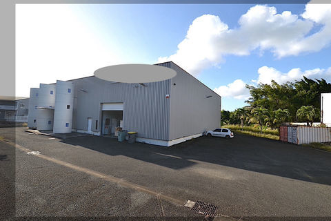 Local d'activit&eacute;, entrep&ocirc;t + bureaux emplacement strat&eacute;gique 14000 97170 Petit bourg