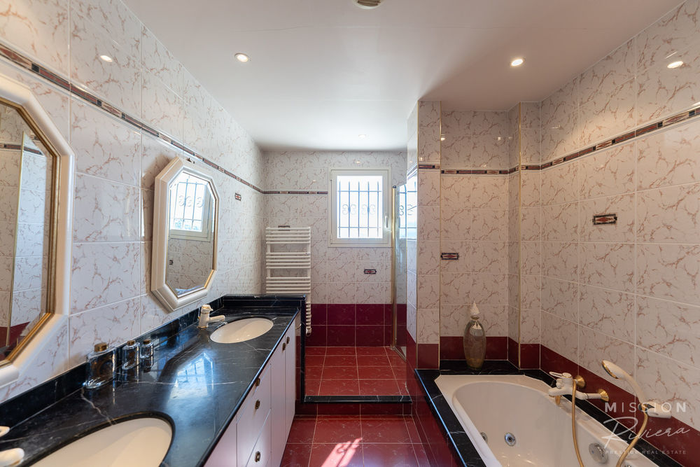 � vendre  Maison Nice (06200)