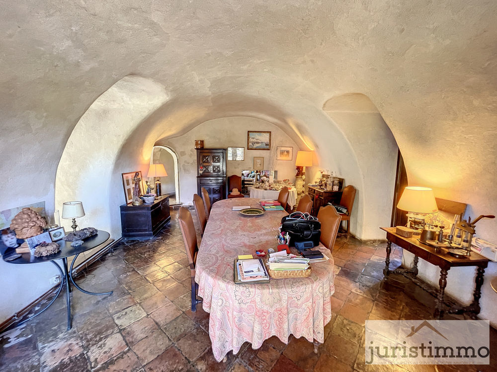 � vendre  Propri�t�/ch�teau Orange (84100)