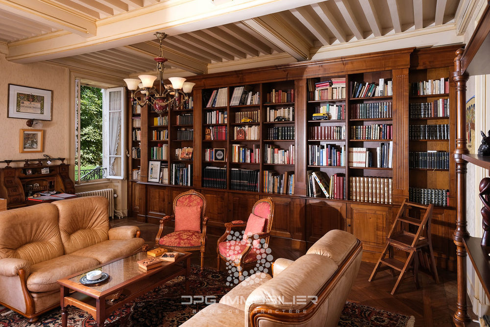 � vendre  Propri�t�/ch�teau La Roche-Vineuse (71960)