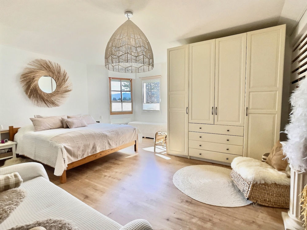 � vendre  Maison Divonne-les-Bains (01220)