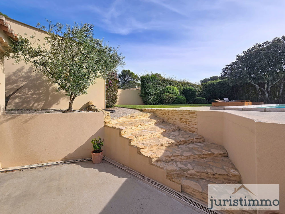 � vendre  Maison Uchaux (84100)