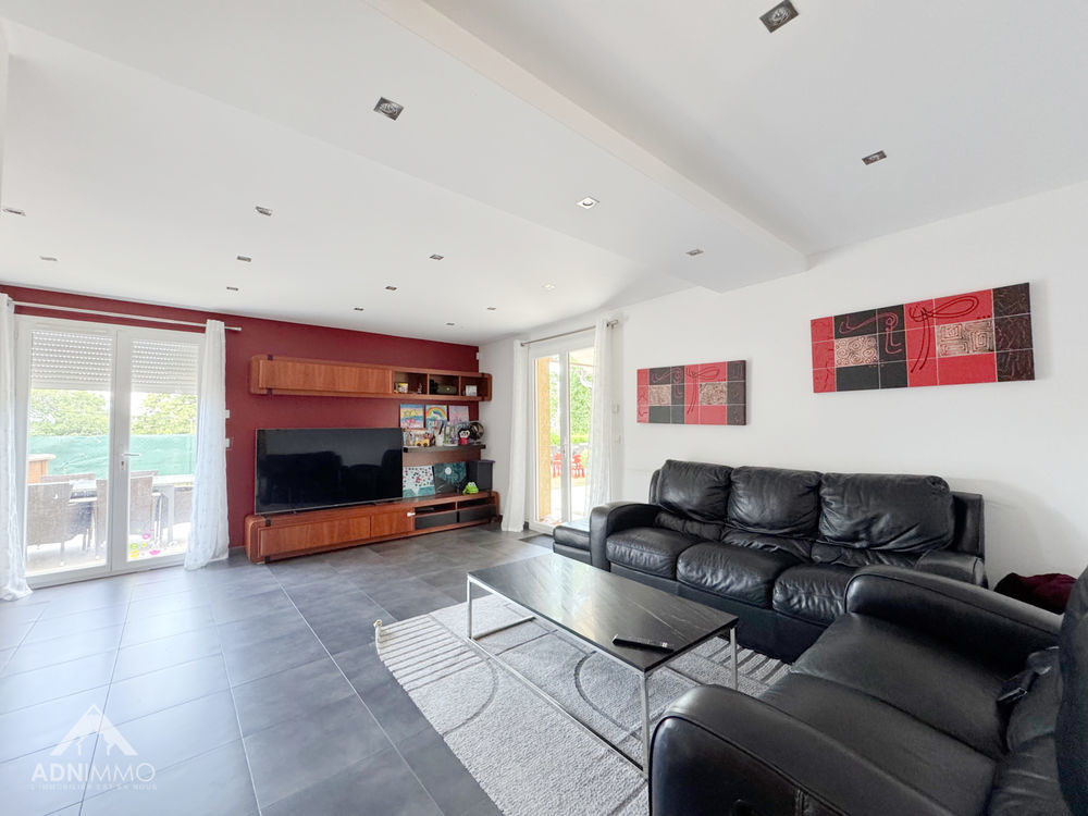 � vendre  Maison P�ron (01630)