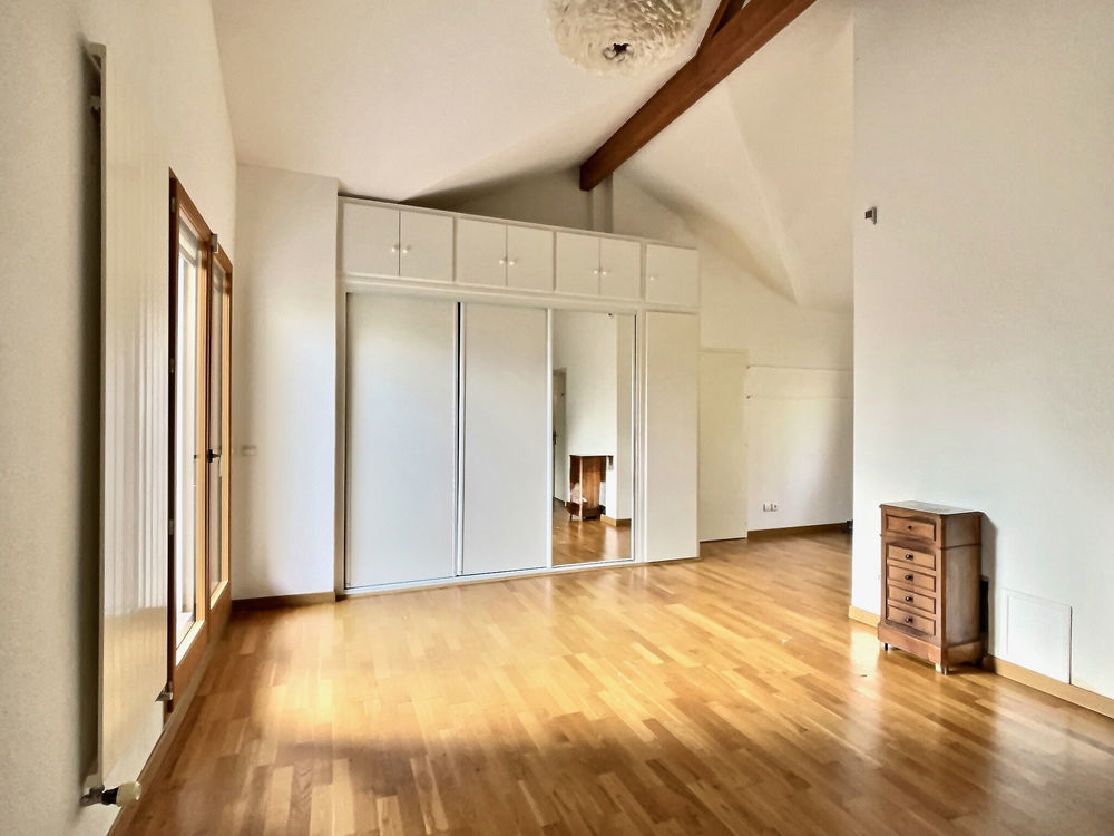 � vendre  Maison Divonne-les-Bains (01220)