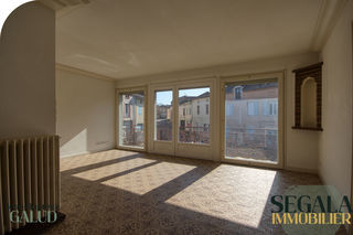  Immeuble � vendre 140 m�