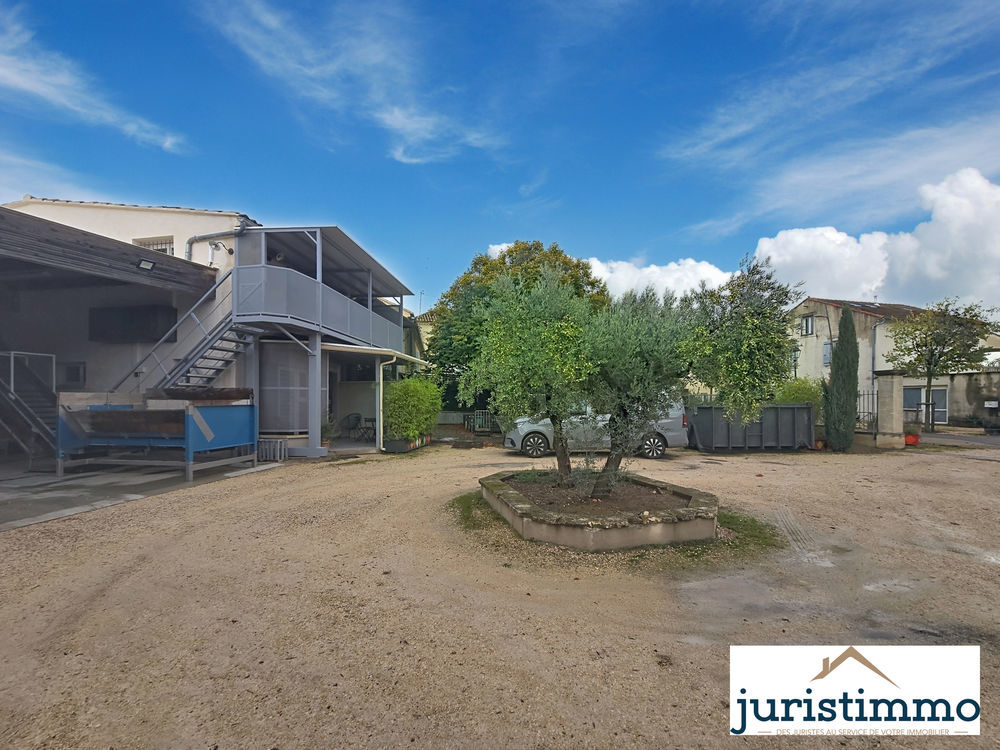 � vendre  Propri�t�/ch�teau Travaillan (84850)