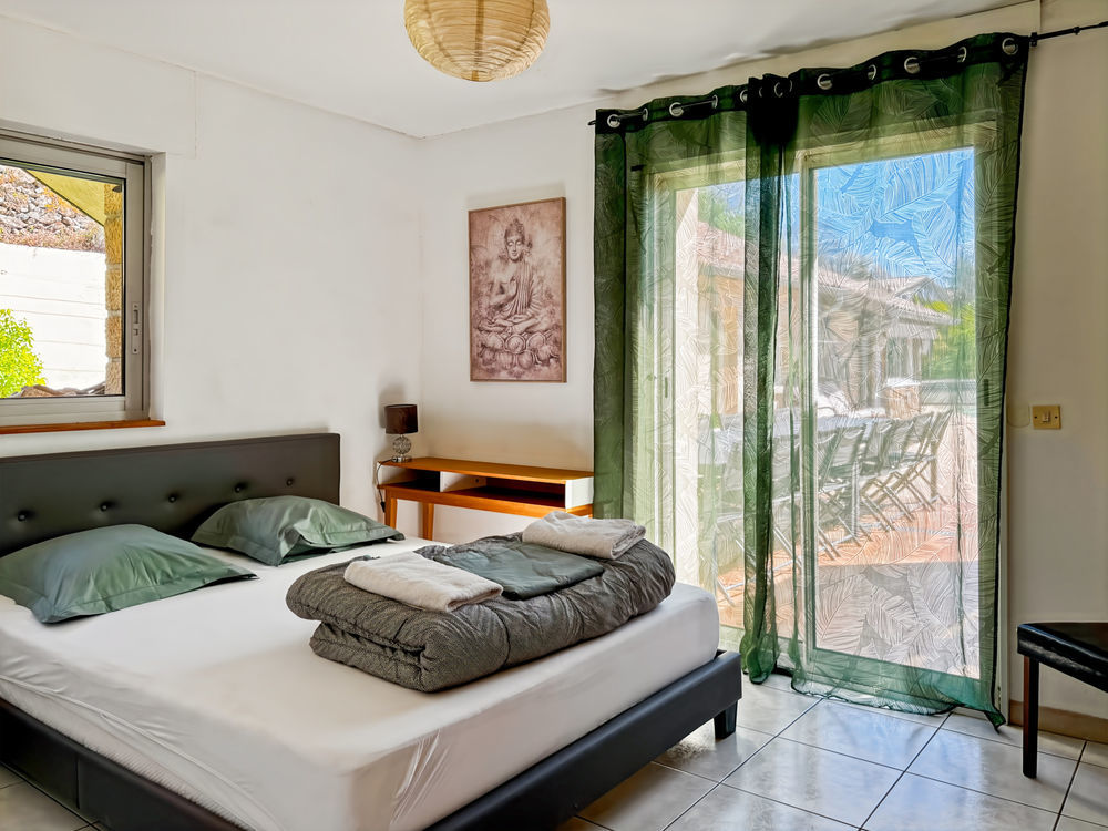 � vendre  Propri�t�/ch�teau Genestelle (07530)