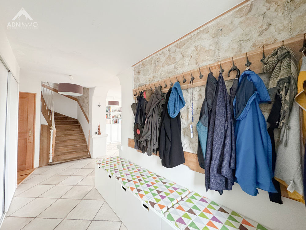 � vendre  Maison Saint-Jean-de-Gonville (01630)