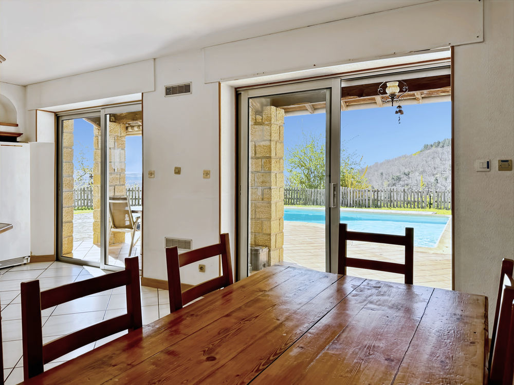 � vendre  Propri�t�/ch�teau Genestelle (07530)