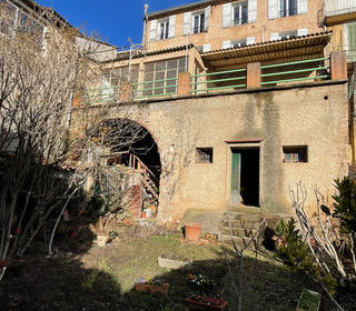  Immeuble � vendre 401 m�