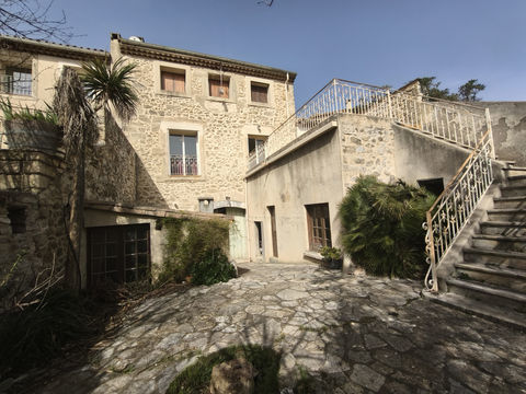   Maison Vigneronne R+2 de 230m2 avec garage de 120m2 et jardin de 400m2 Propri�t�/ch�teau - 10 pi�ce(s) - 230 m�