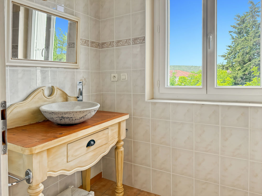 � vendre  Propri�t�/ch�teau Villeneuve-de-Berg (07170)