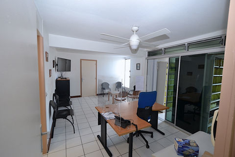   Appartement T4 pour professions lib�rales Appartement - 4 pi�ce(s) - 80 m�