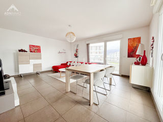  Appartement � vendre 3 pi�ces 77 m�