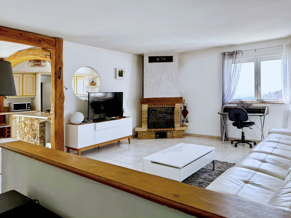 � vendre  Propri�t�/ch�teau Genestelle (07530)