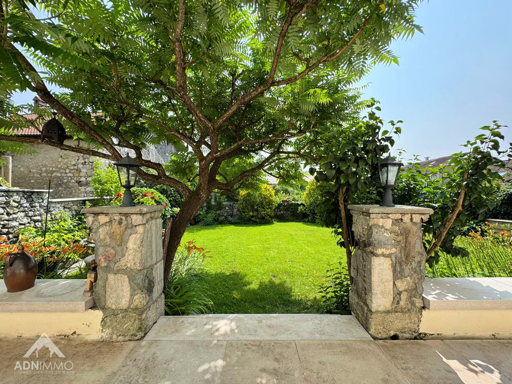 � vendre  Maison Collonges (01550)