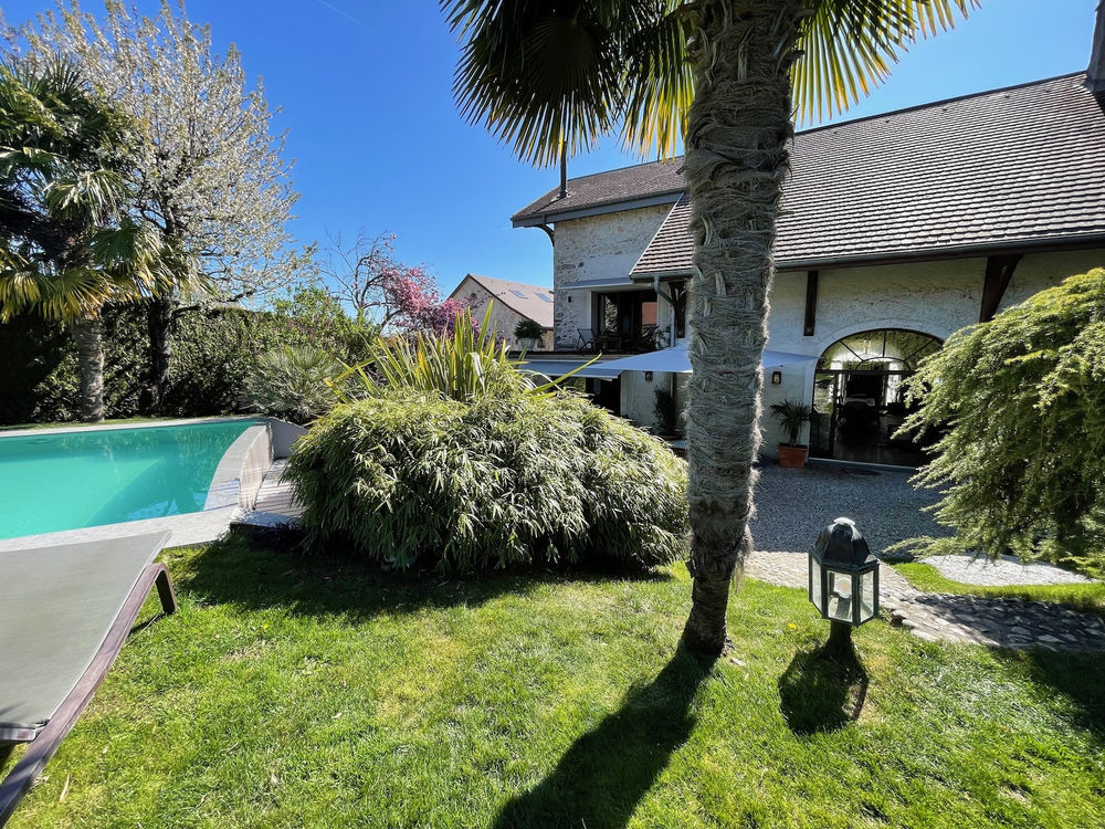 � vendre  Maison Divonne-les-Bains (01220)