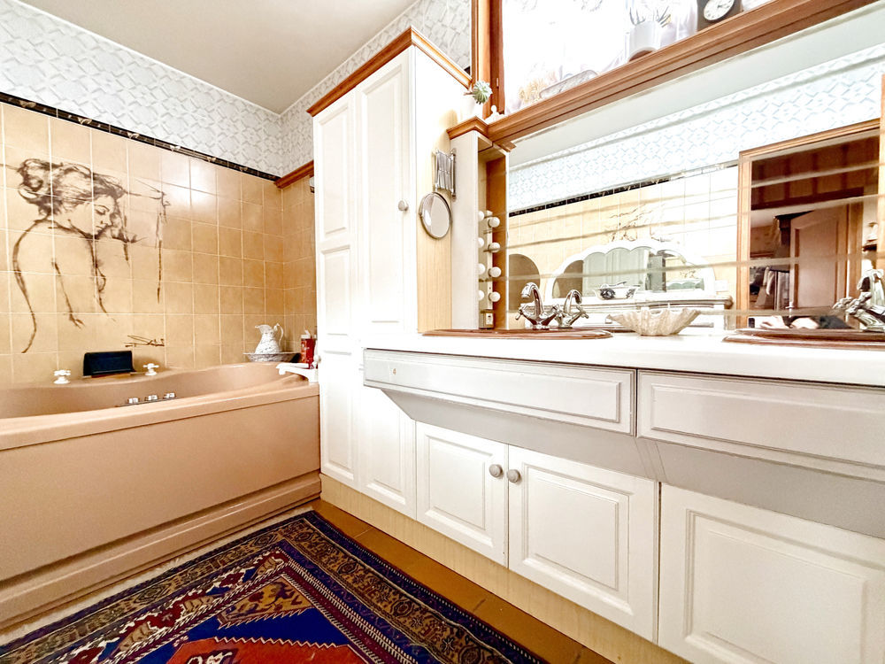 � vendre  Maison Cessy (01170)