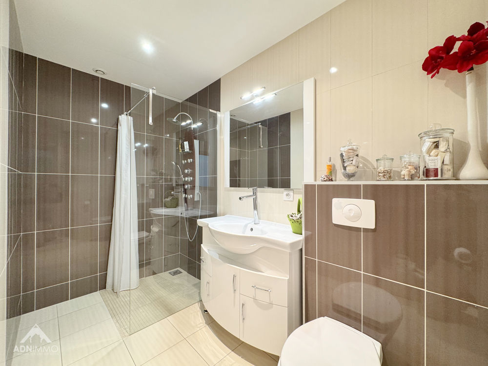 � vendre  Maison P�ron (01630)