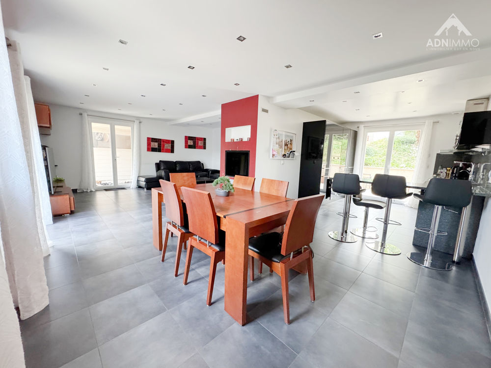 � vendre  Maison P�ron (01630)