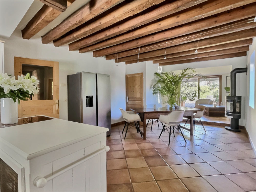 � vendre  Maison Divonne-les-Bains (01220)