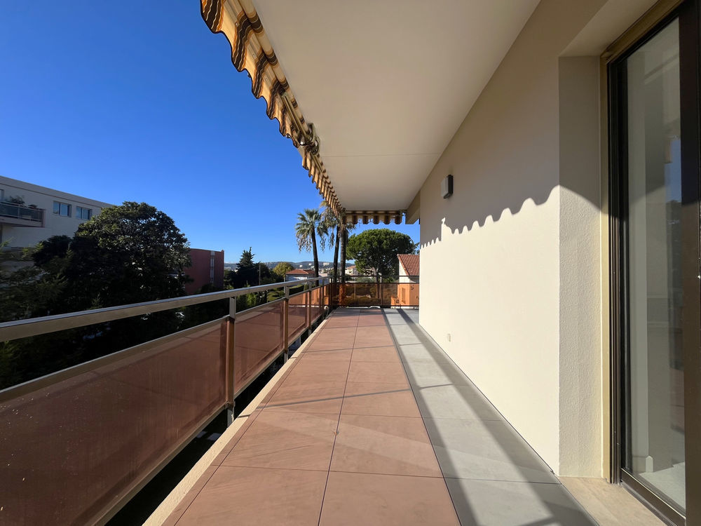 � vendre  Appartement Saint-Laurent-du-Var (06700)