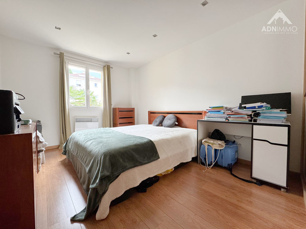 � vendre  Maison P�ron (01630)