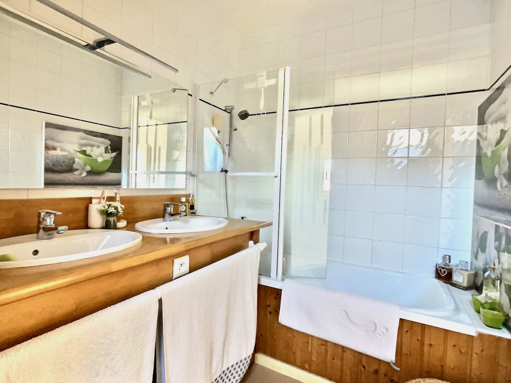 � vendre  Maison Divonne-les-Bains (01220)