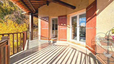   MAISON T5  - 130 m2 - Terrain 4660 m2 - GROELIERES Maison - 5 pi�ce(s) - 130 m�