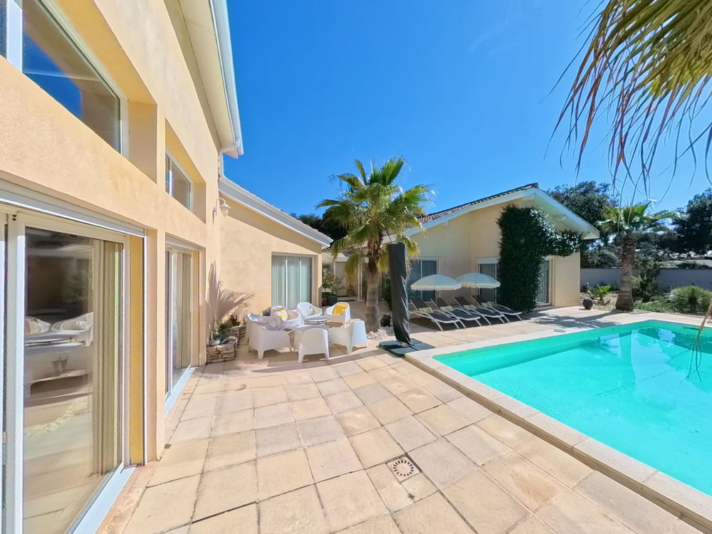 � vendre  Maison Uz�s (30700)