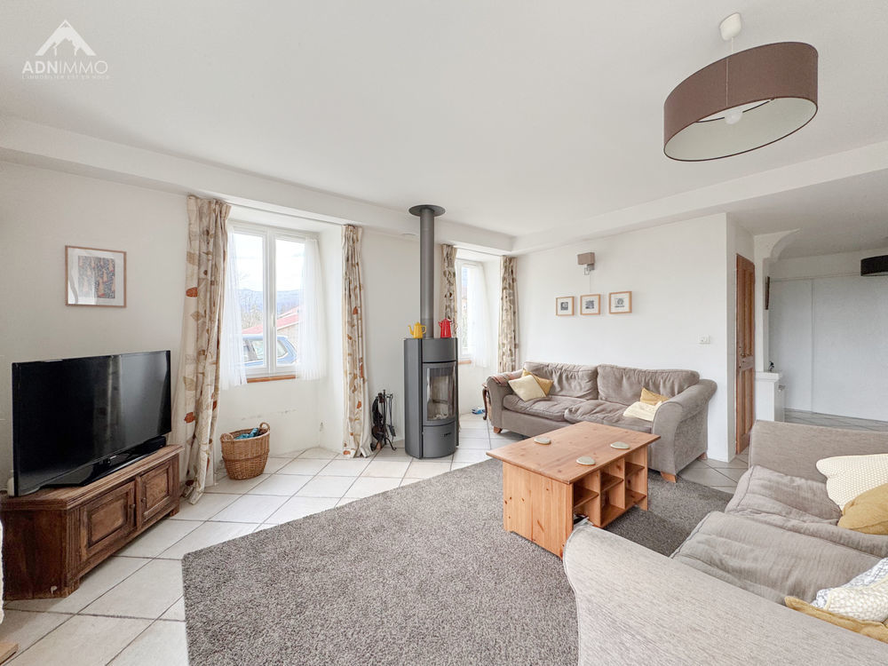 � vendre  Maison Saint-Jean-de-Gonville (01630)