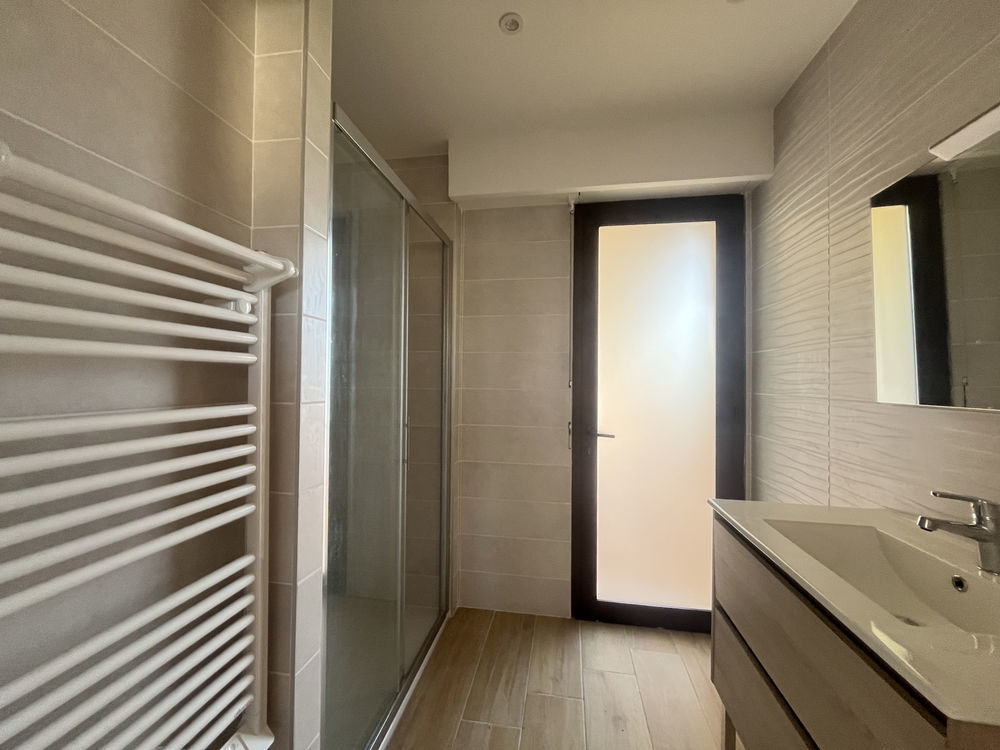 � vendre  Appartement Saint-Laurent-du-Var (06700)