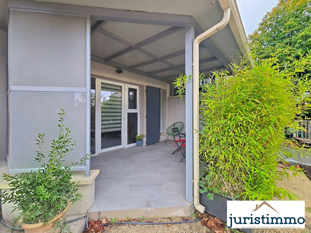 � vendre  Propri�t�/ch�teau Travaillan (84850)