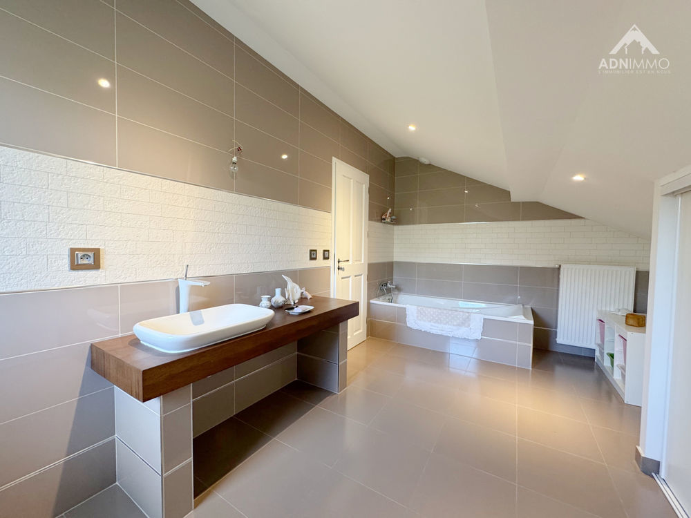 � vendre  Maison Challex (01630)