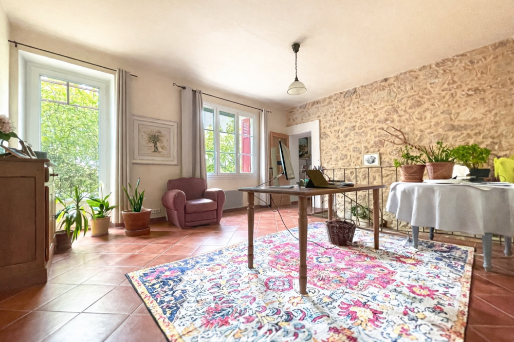 � vendre  Maison Eygui�res (13430)