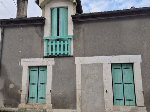   DORDOGNE - TOCANE - MAISON 54M2 - TERRAIN 300M2 - TRAVAUX A REALISER Maison - 3 pi�ce(s) - 54 m�